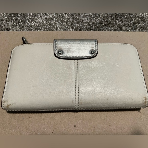 Coach Wallet - Picture 4 of 5